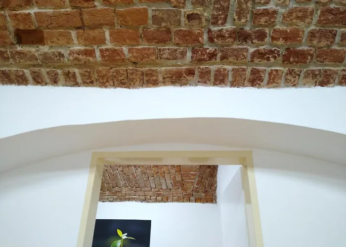 Apartament Basic Underground Next To The Center - Tram Line, Cool Local Area *