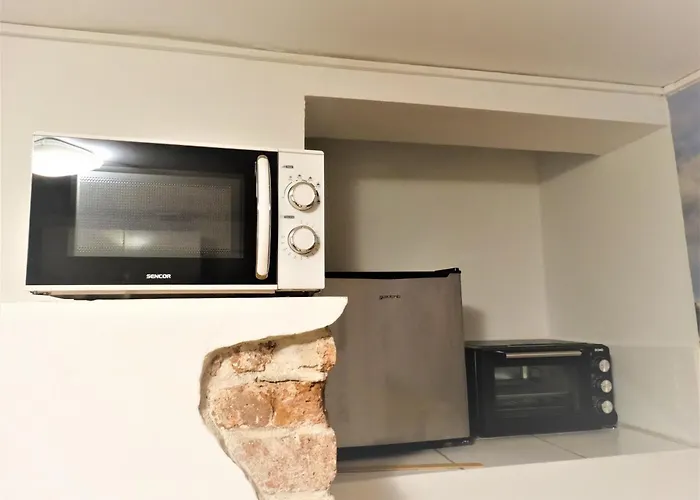 Apartament Basic Underground Next To The Center - Tram Line, Cool Local Area *